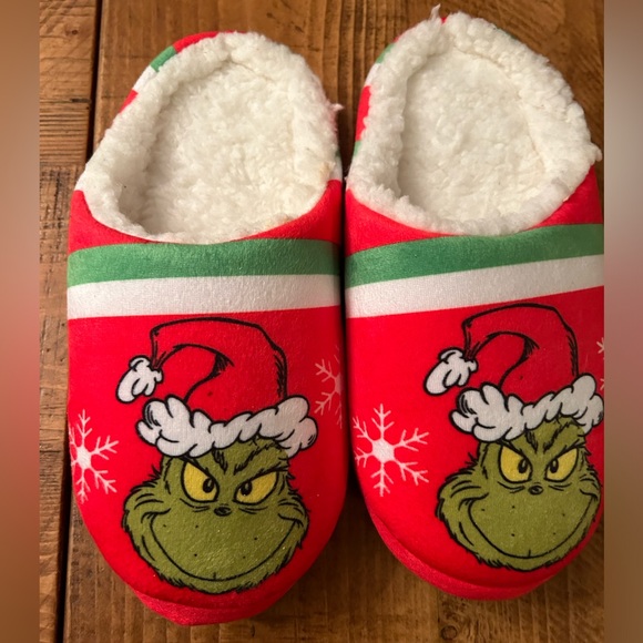 Grinch Slippers NWOT - Picture 7 of 8